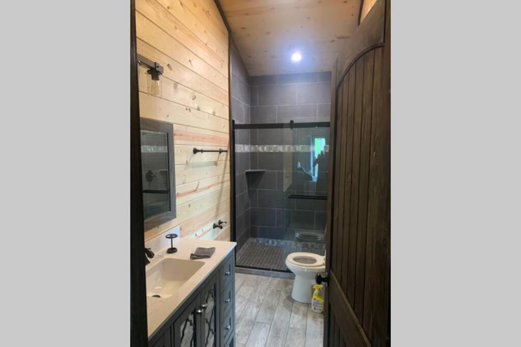 Chalet Village- Amazing Mountain Views - Piney Butt Place แกตลิงเบิร์ก ภายนอก รูปภาพ